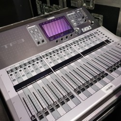TF3  CONSOLE YAMAHA