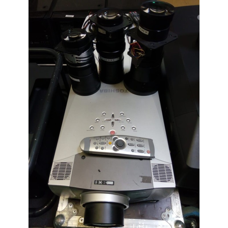TLP 10 0 + 3 ÓPTICA VP 4500 LÚMENES TOSHIBA