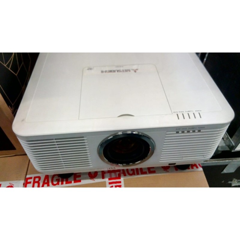 XD8 10 0U VP 7000 LÚMENES DLP 10 24x768