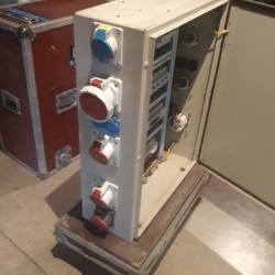 A125T04   ARMOIRE 125T / 1x63T+5x32T+2x32M+4x16A