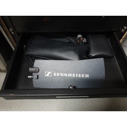 JUEGO DE 08 MONITORES DE OÍDO EN RACK EM2000 SENNHEISER