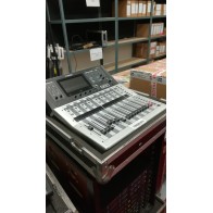 TF1 YAMAHA CONSOLE NUMERIQUE