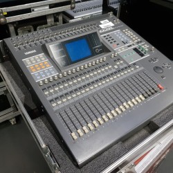 CONSOLA DE SONIDO YAMAHA