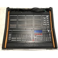 Console Light Commander 24/48 de MA LightingEn flight case "Comme neuve"