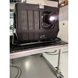 HDF W30 FLEX VIDEO PROJECTEUR BARCO 
