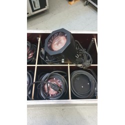 LOT 908: LOT OF 20 AMBER BOXES IN FLIGHT CASE