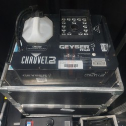 GEYSER - Light Smoke Machine 1500W LED RGB CHAUVET