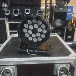 Encendido PAR - PAR LED RGBW 18x4W VARYTEC