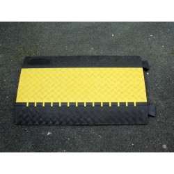 LOT DE 50  x PASSAGE DE CABLE 5 CANAUX TELMA 